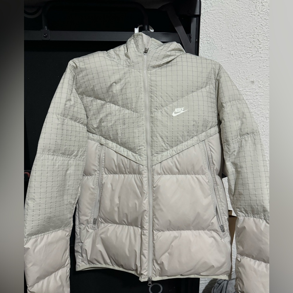 Nike storm-fit Windrunner hooded puff jacket